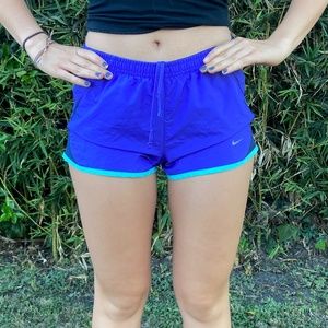 Nike shorts S